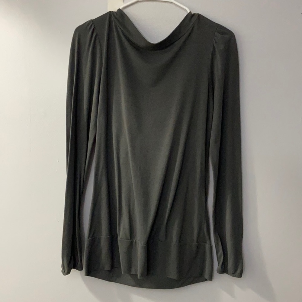 Long sleeve Shirt with open back